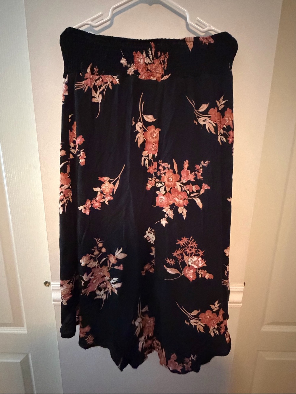 Bobeau Black High-Low Maxi Skirt with Rose Floral Print
